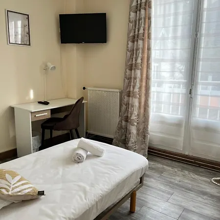 Le Square Отель