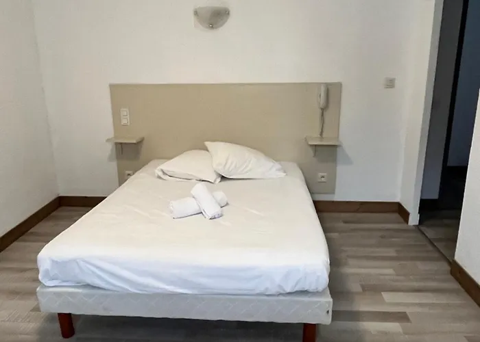 Le Square Hotel Capvern